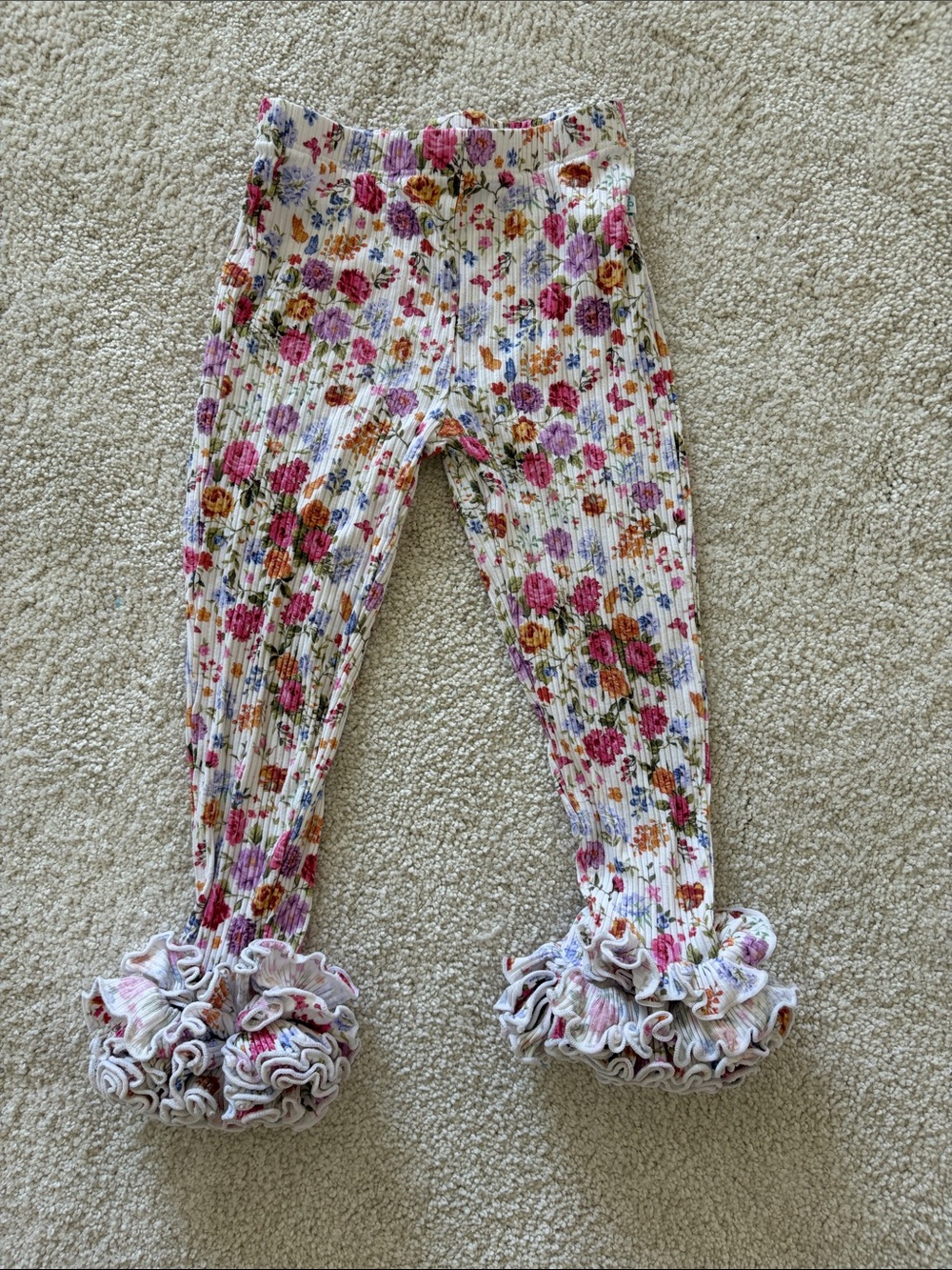 Posh Peanut Ruffle Leggings - White/Pink